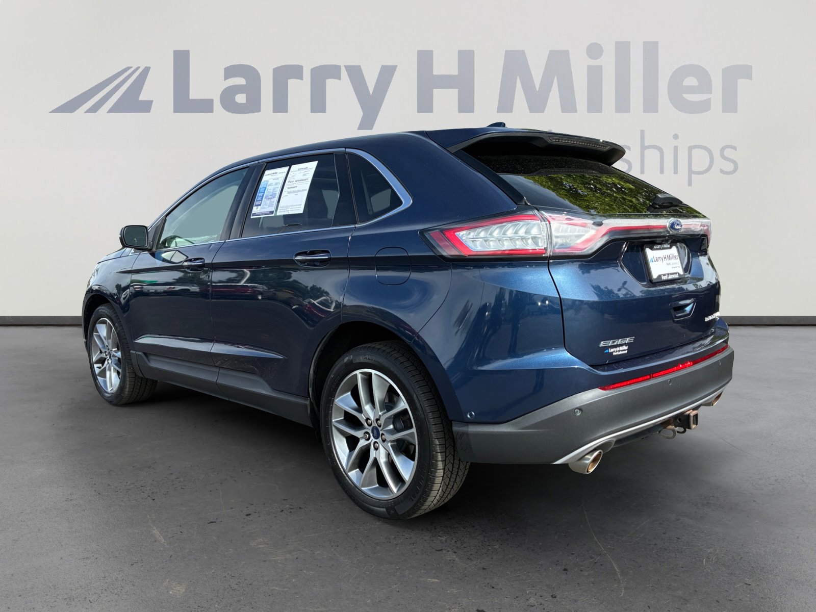 Certified 2017 Ford Edge Titanium w/ Equipment Group 302A AWD/4WD image 3