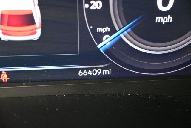 Used 2023 Volkswagen Atlas SE w/ Panoramic Sunroof Package FWD image 18
