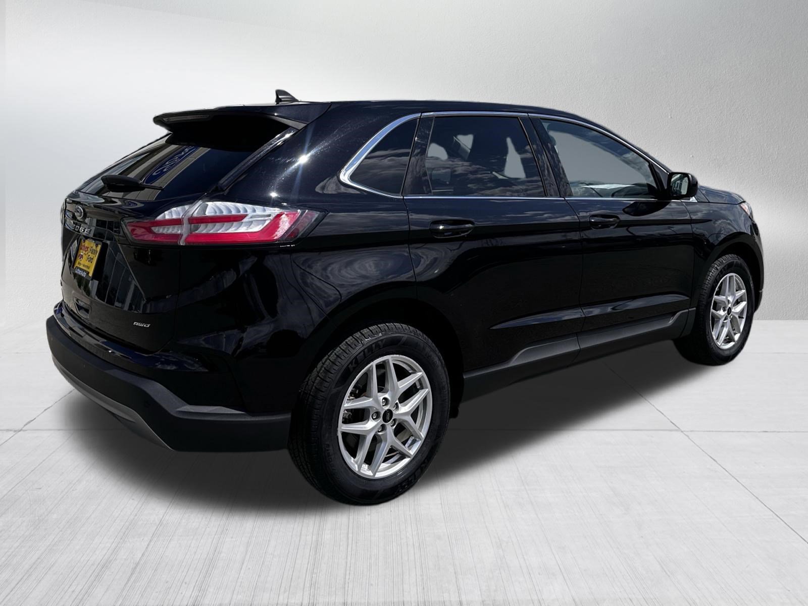 Certified 2024 Ford Edge SEL w/ Convenience Package AWD/4WD image 7