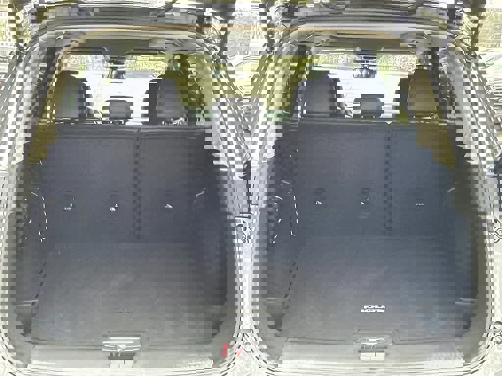 Used 2024 Nissan Rogue SV w/ SV Premium Package image 16