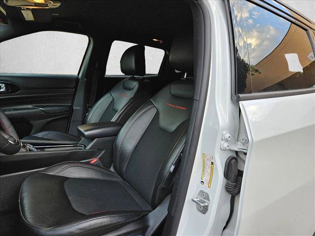 Used 2025 Jeep Compass Trailhawk AWD/4WD image 15