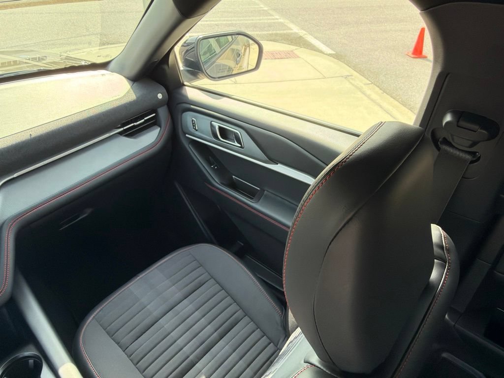 Certified 2026 Ford Explorer ST-Line RWD image 19