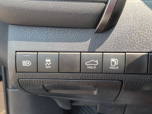 Used 2021 Toyota Camry SE w/ Convenience Package FWD image 18