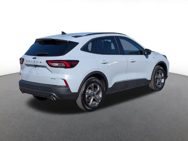 Certified 2025 Ford Escape ST-Line w/ Tech Pack #1 AWD/4WD image 3