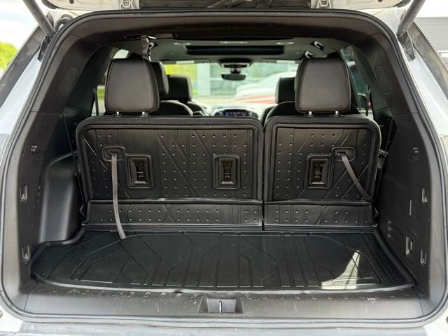 Used 2023 Chevrolet Traverse RS w/ LPO, Floor Liner Package AWD/4WD image 24