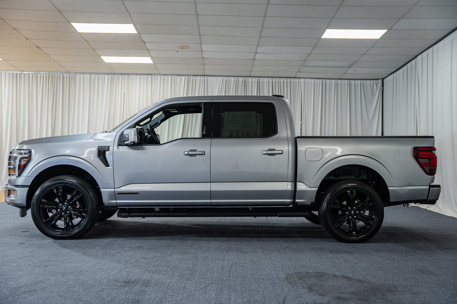 Certified 2024 Ford F150 Lariat w/ Equipment Group 502A High AWD/4WD image 5