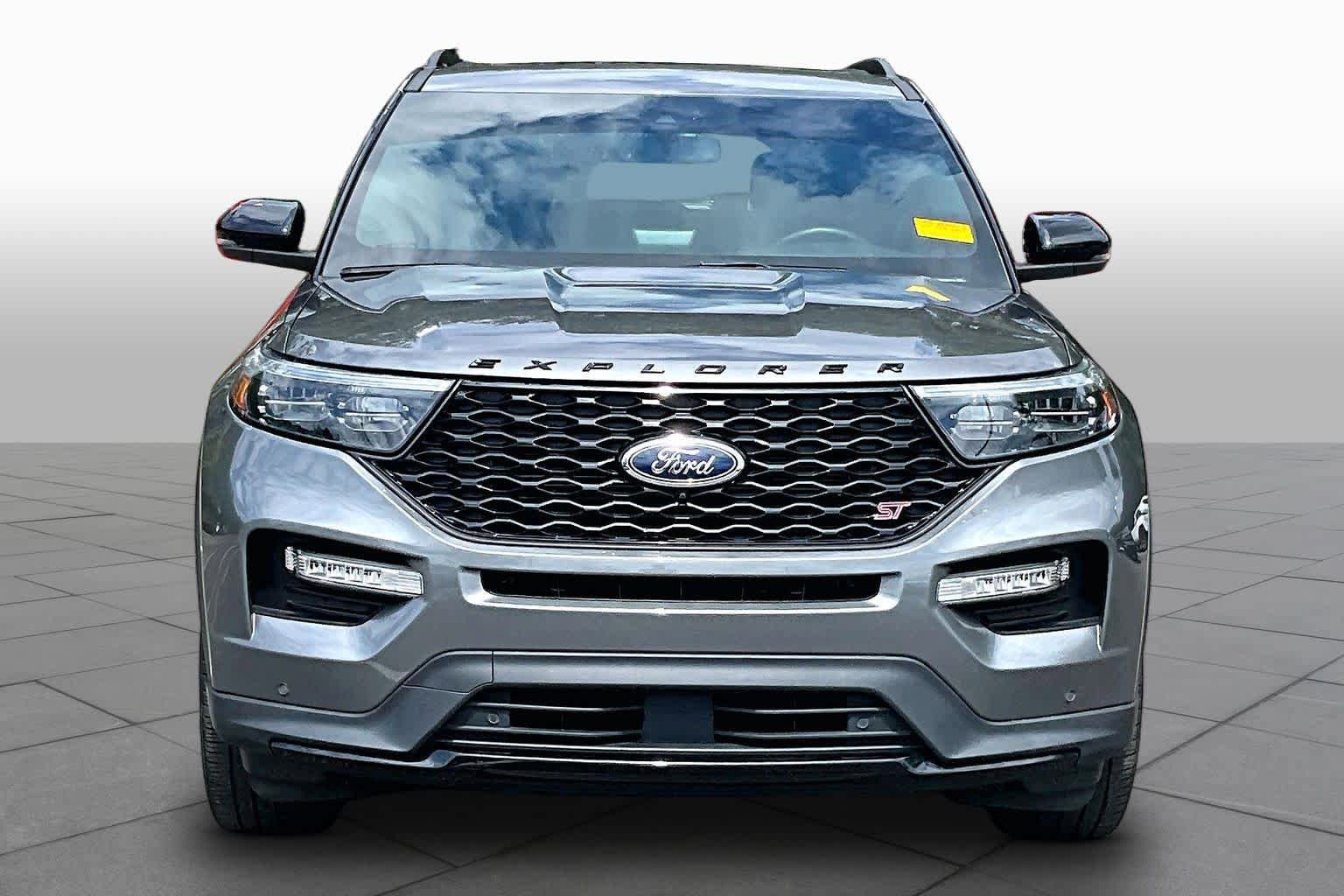 Certified 2023 Ford Explorer ST w/ Equipment Group 401A AWD/4WD image 4
