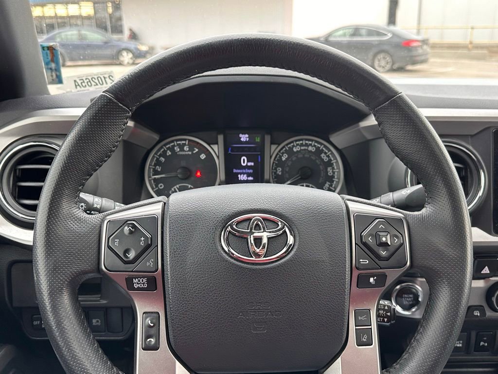 Used 2018 Toyota Tacoma Limited image 25