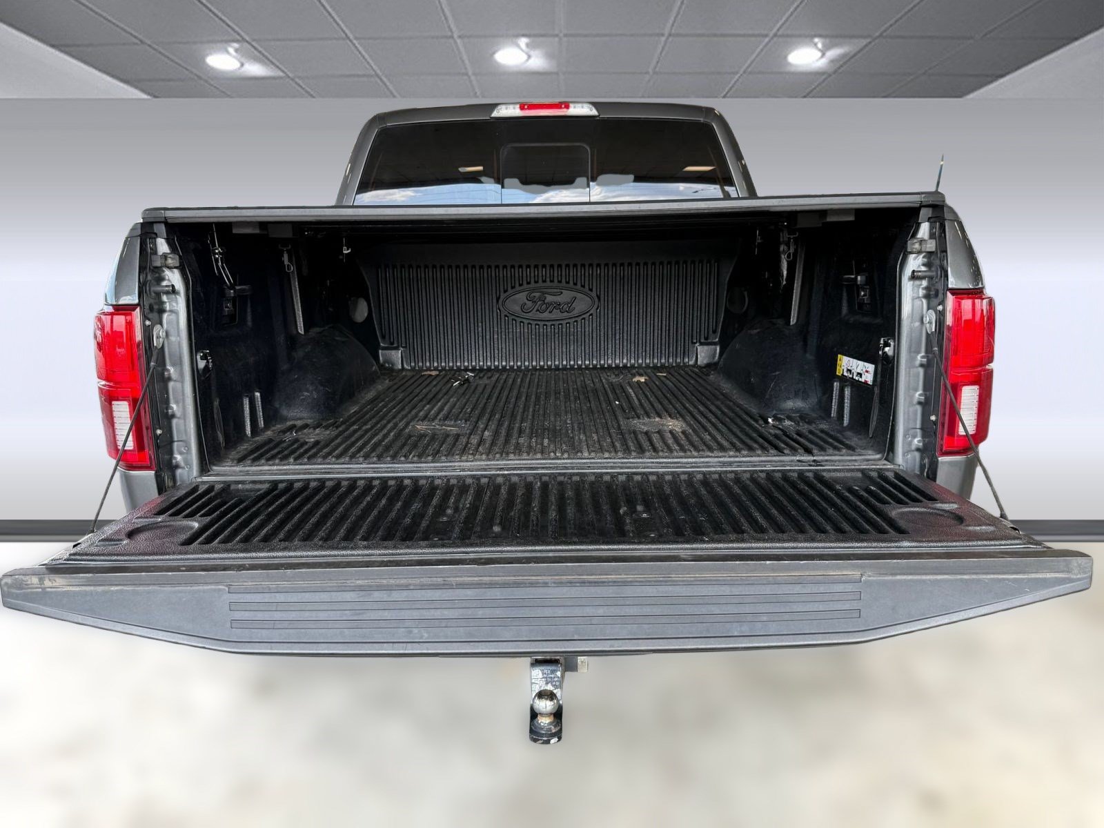 Certified 2019 Ford F150 Lariat w/ Equipment Group 502A Luxury AWD/4WD image 30