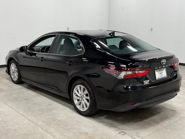 Used 2022 Toyota Camry LE w/ Carpet Mat Package (TMS) image 9