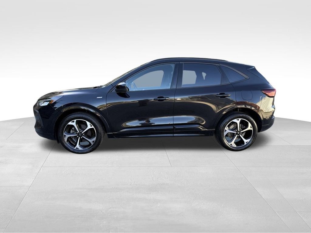Certified 2023 Ford Escape ST-Line Select w/ Tech Pack #2 image 2