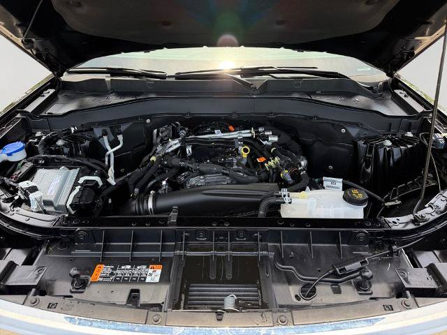 Certified 2025 Ford Explorer Active RWD image 9