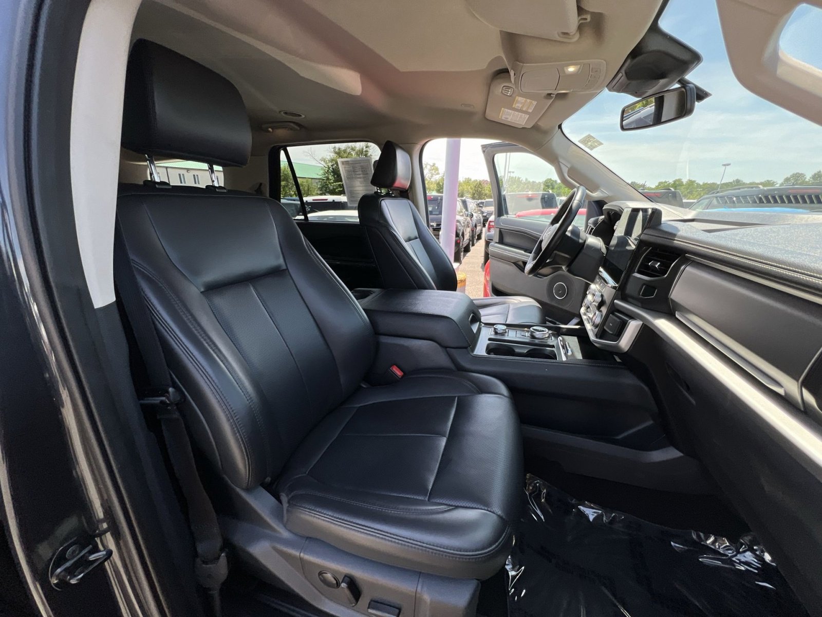 Certified 2024 Ford Expedition XLT AWD/4WD image 35