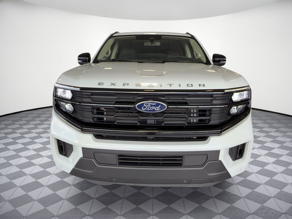Certified 2025 Ford Expedition Active AWD/4WD image 6