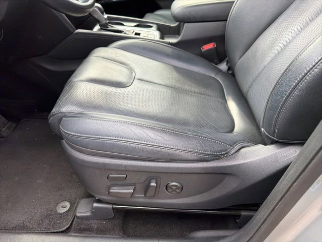 Used 2020 Hyundai Santa Fe Limited FWD image 8