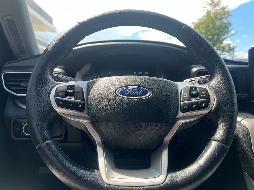 Certified 2023 Ford Explorer XLT w/ Equipment Group 202A AWD/4WD image 26