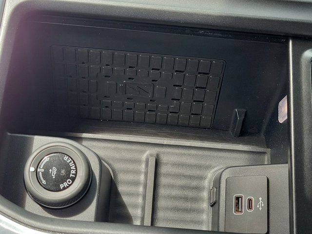 Certified 2025 Ford Expedition Active image 30