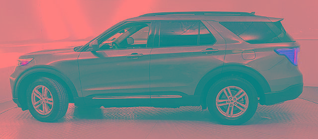 Certified 2023 Ford Explorer XLT image 2