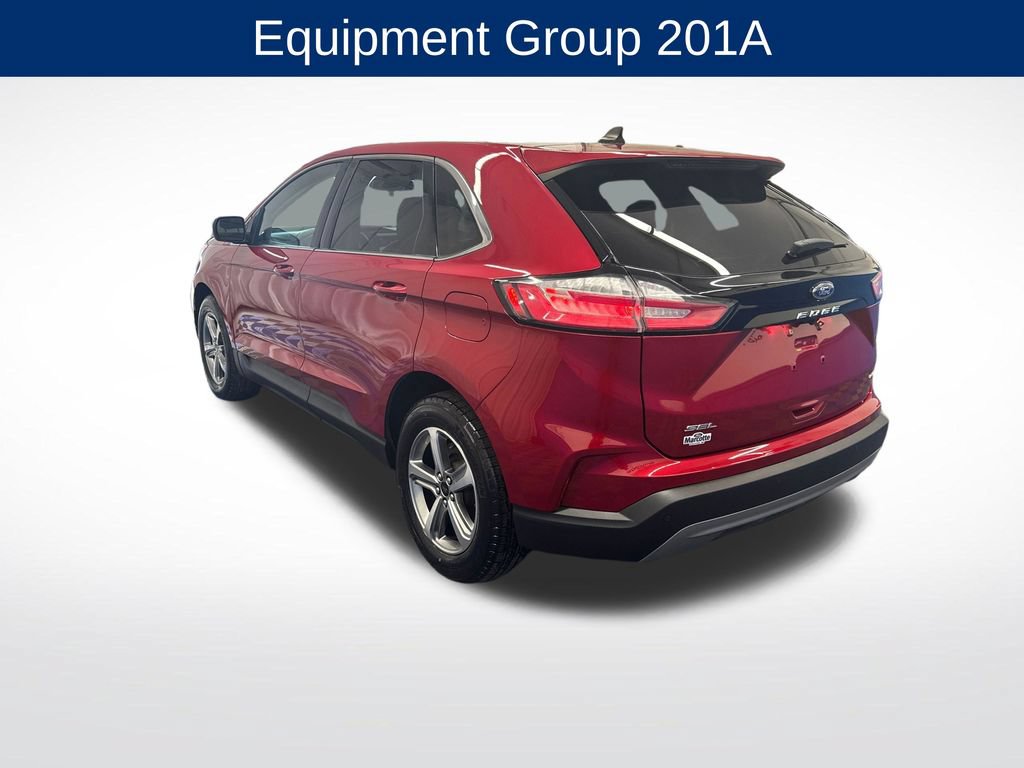 Certified 2023 Ford Edge SEL w/ Convenience Package AWD/4WD image 3