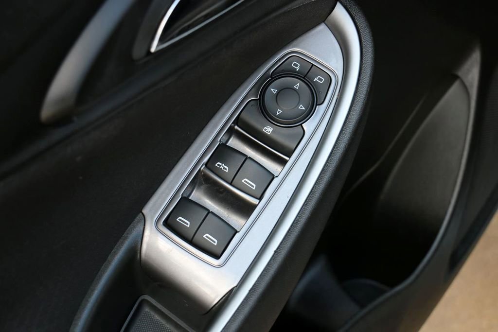 Used 2025 Chevrolet Malibu LT FWD image 16