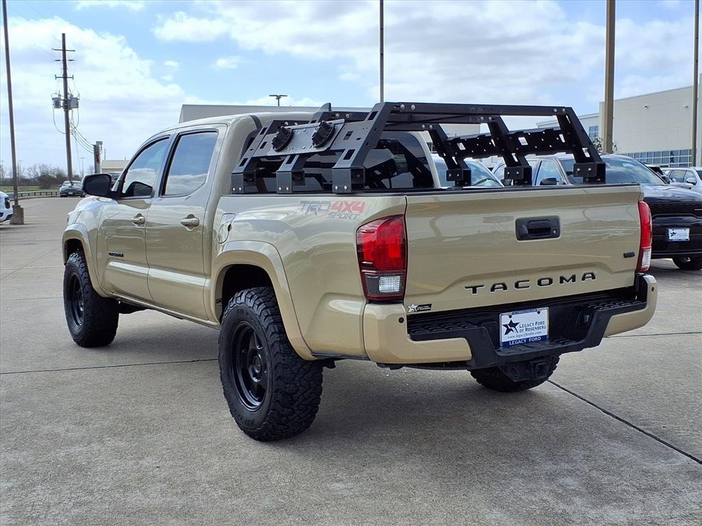 Used 2019 Toyota Tacoma TRD Sport w/ Technology Package image 4