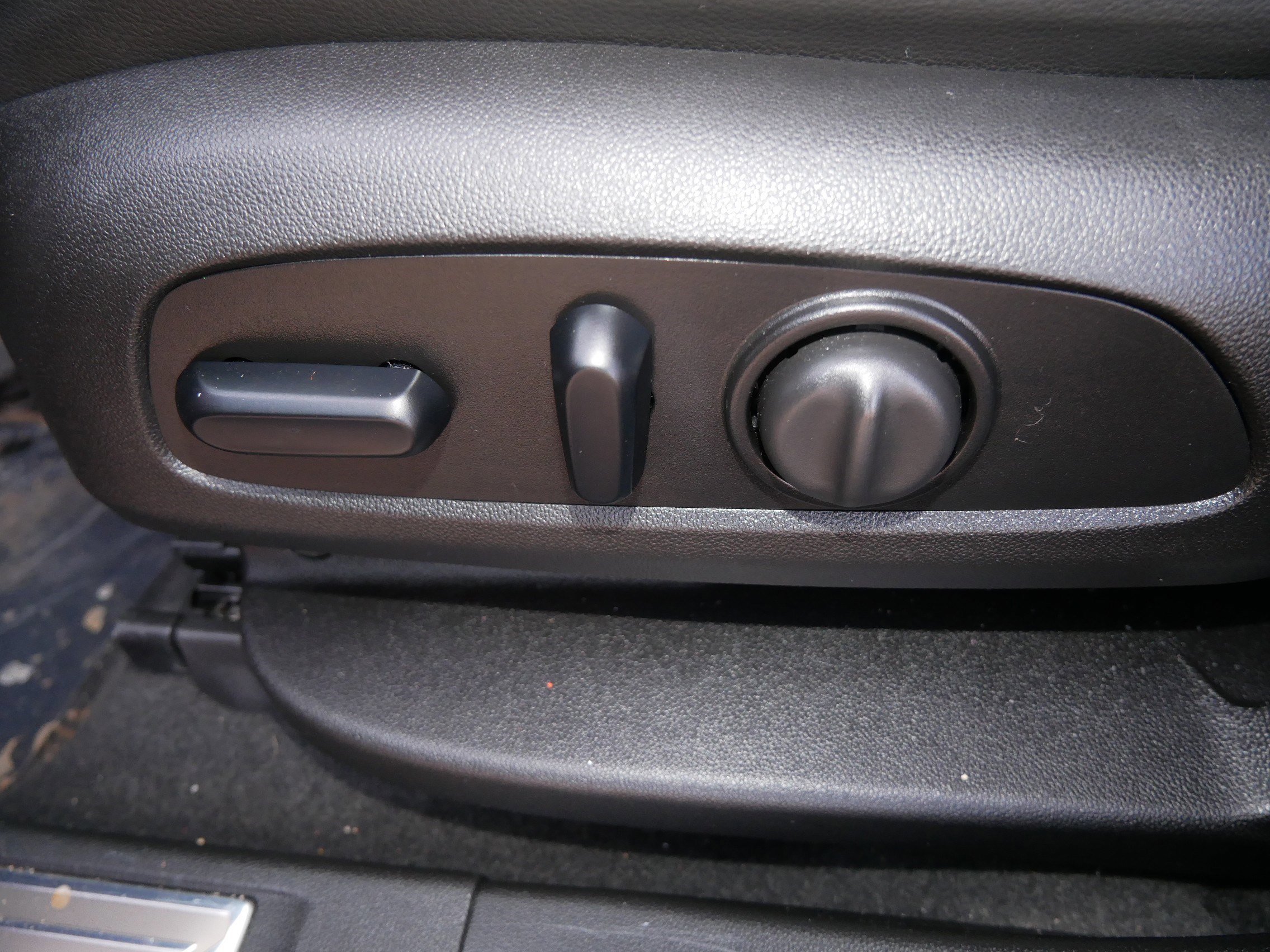 Used 2018 GMC Acadia Denali image 19