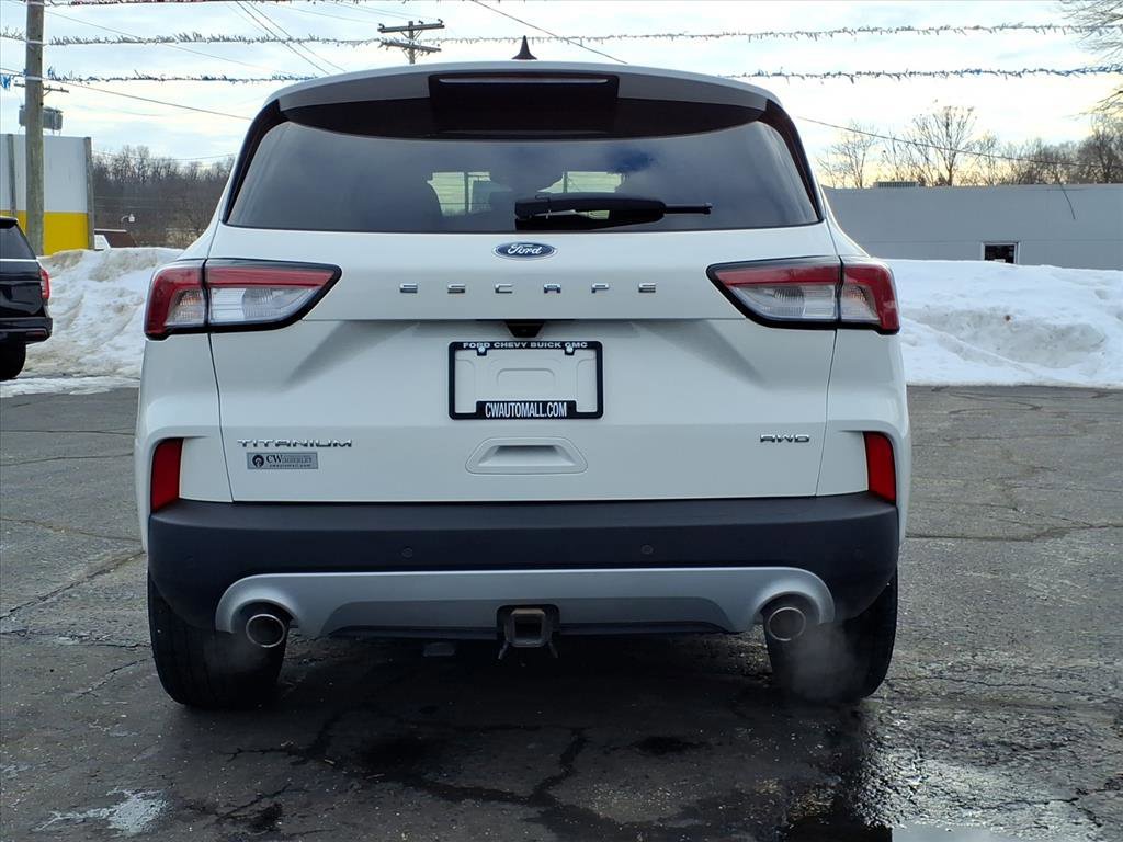 Certified 2022 Ford Escape Titanium w/ Class II Trailer Tow Package image 4
