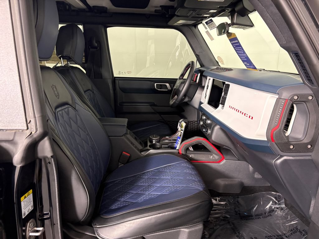 Certified 2025 Ford Bronco Heritage Edition AWD/4WD image 34