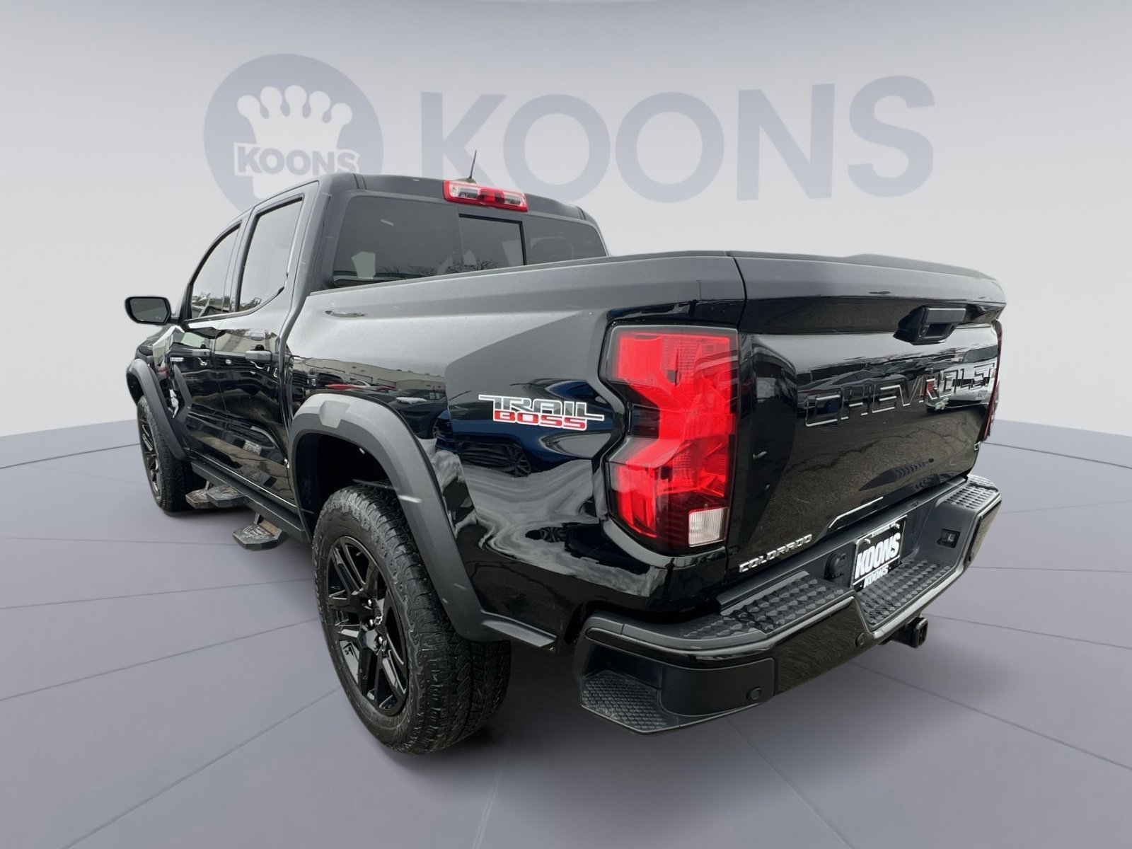 Used 2024 Chevrolet Colorado Trail Boss w/ Technology Package image 3