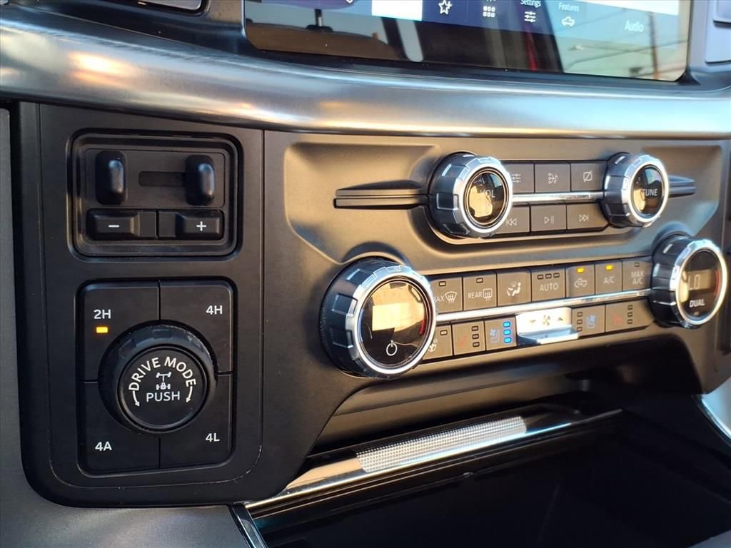 Certified 2021 Ford F150 Lariat w/ Equipment Group 502A High image 26