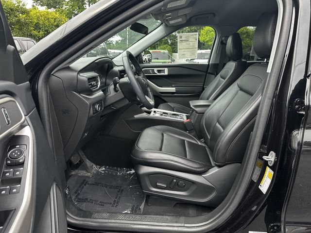 Certified 2023 Ford Explorer XLT w/ Equipment Group 202A AWD/4WD image 19