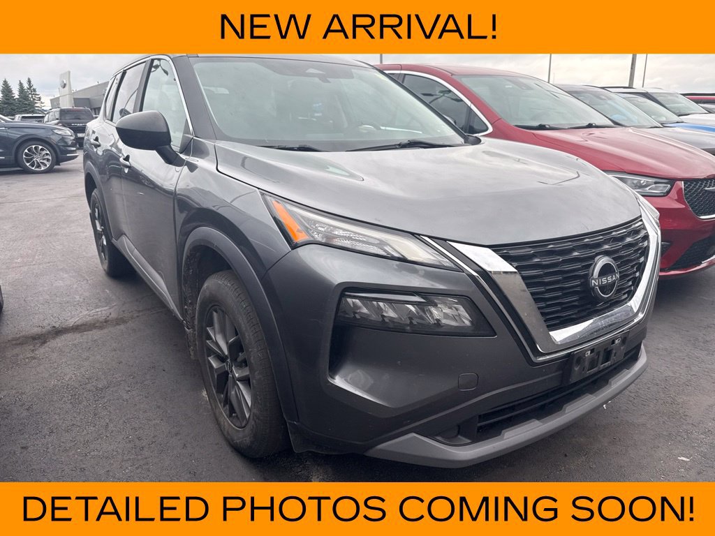 Used 2023 Nissan Rogue S AWD/4WD image 2