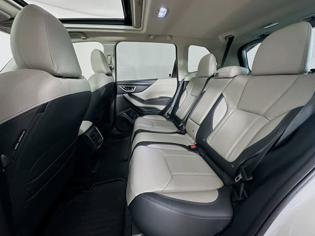 Used 2023 Subaru Forester Limited AWD/4WD image 14