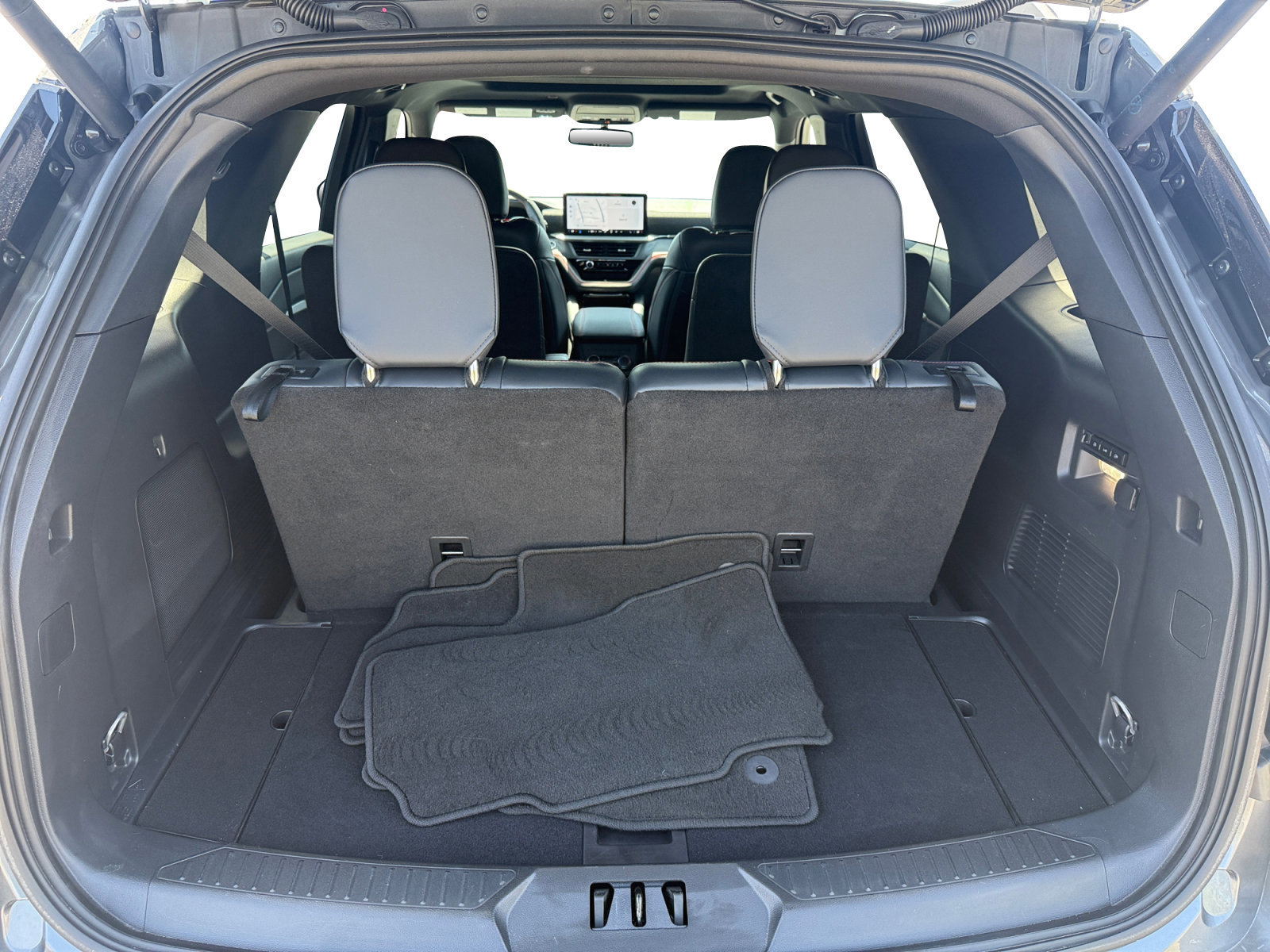 Certified 2025 Ford Explorer ST w/ Sun And Sound Package AWD/4WD image 17