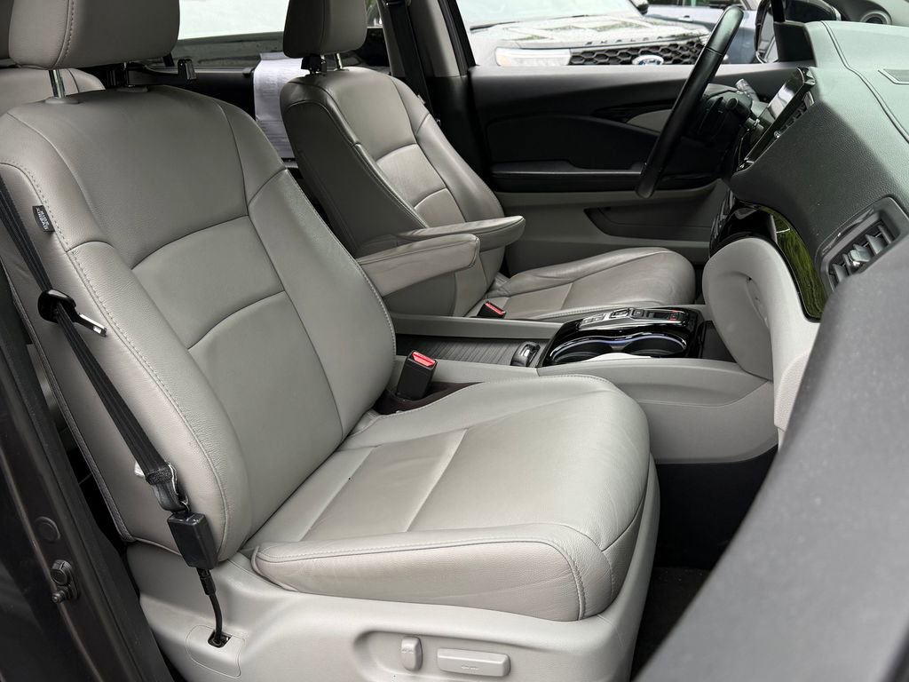 Used 2019 Honda Pilot Touring image 22