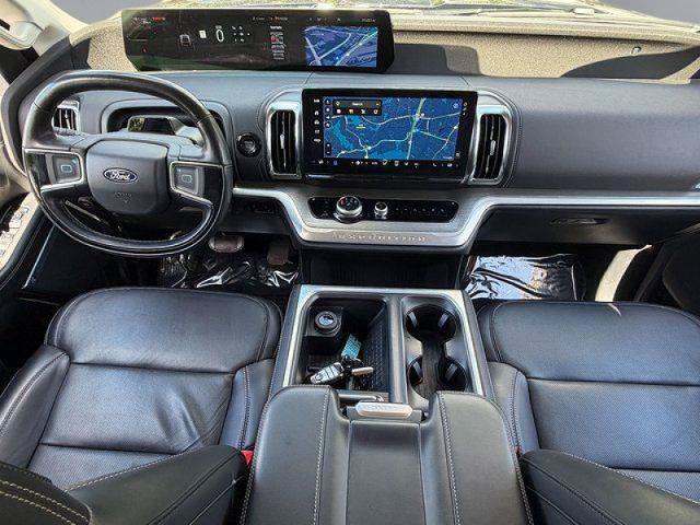 Certified 2025 Ford Expedition Max Platinum AWD/4WD image 3