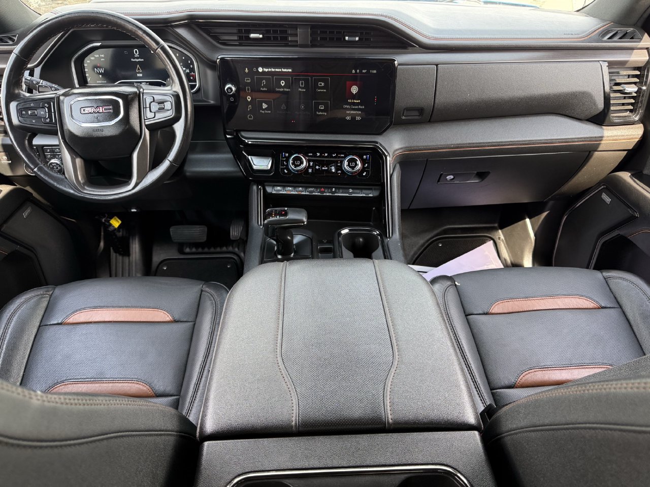 Used 2023 GMC Sierra 1500 AT4 w/ AT4 Premium Package AWD/4WD image 10
