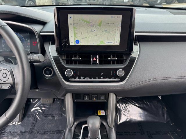 Used 2023 Toyota Corolla Cross XLE w/ Convenience Package image 23