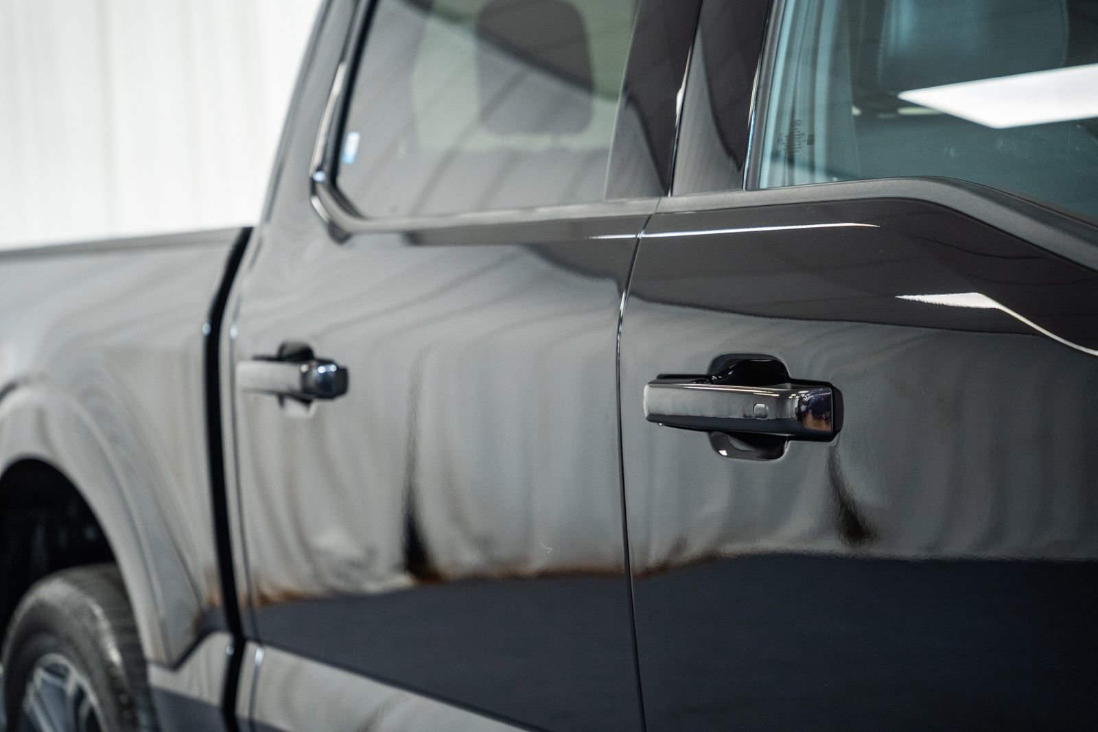 Certified 2023 Ford F150 Lariat w/ Equipment Group 502A High image 21