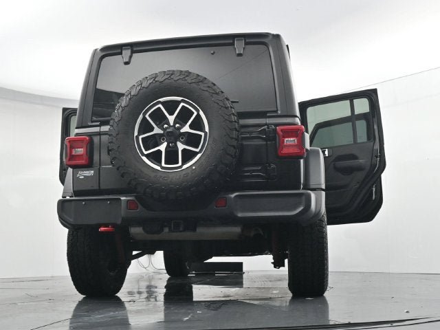 Used 2024 Jeep Wrangler Unlimited Rubicon AWD/4WD image 42