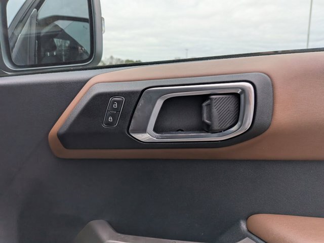 Certified 2023 Ford Bronco Outer Banks w/ Sasquatch Package AWD/4WD image 30