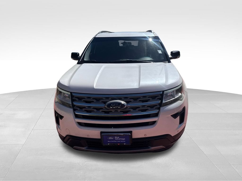 Certified 2018 Ford Explorer XLT w/ Equipment Group 201A AWD/4WD image 2