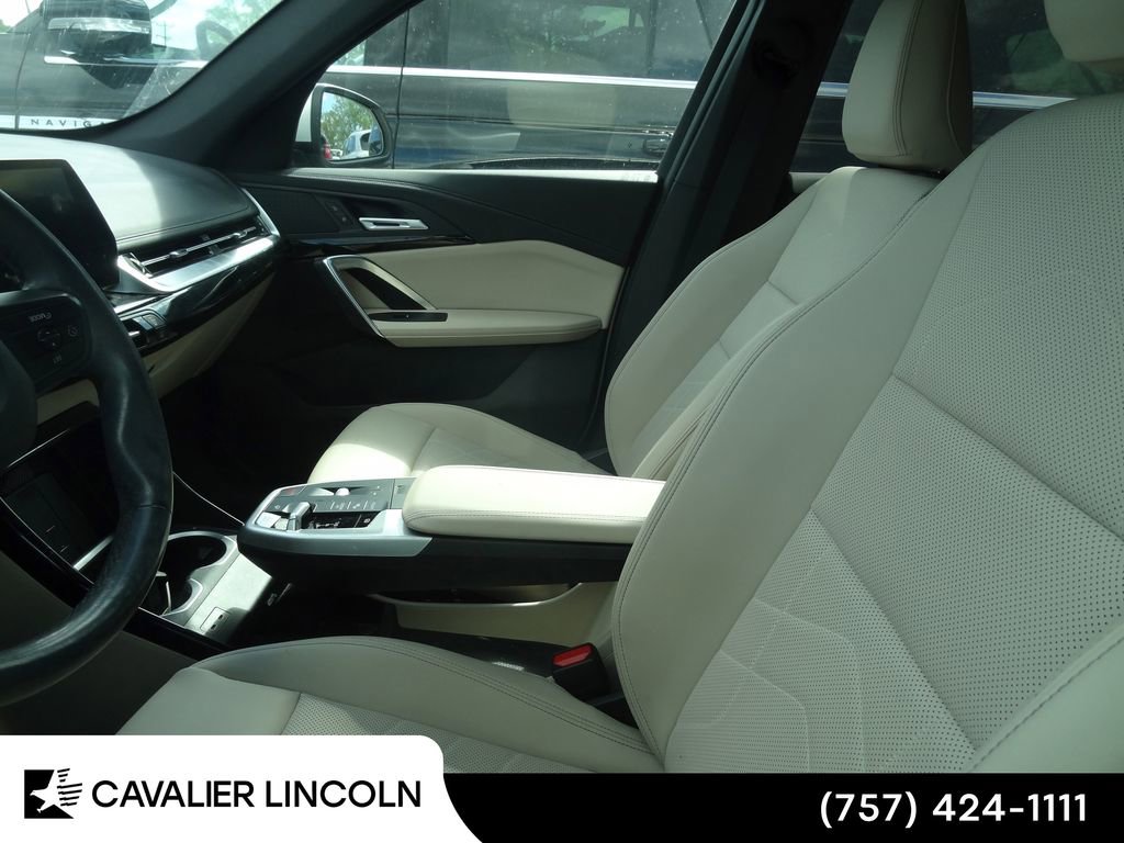 Used 2023 BMW X1 xDrive28i w/ Convenience Package AWD/4WD image 8