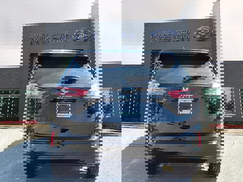 Certified 2024 Ford Edge ST-Line image 4