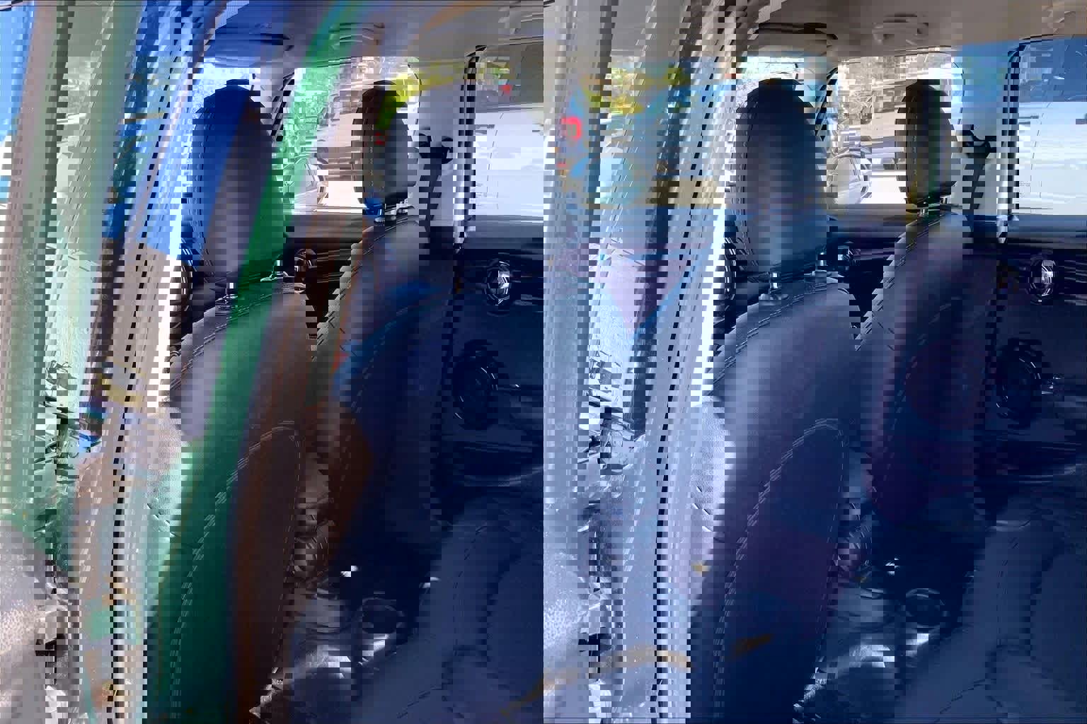 Used 2017 MINI Cooper 4-Door Hardtop image 12