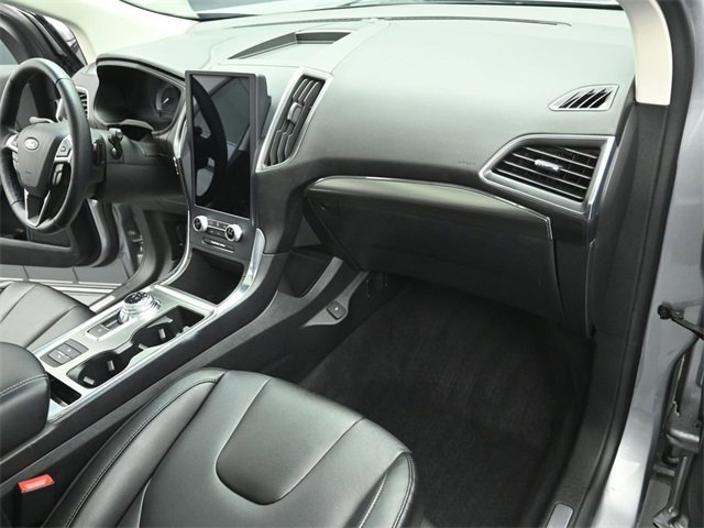 Certified 2022 Ford Edge Titanium w/ Class II Trailer Tow Package image 44