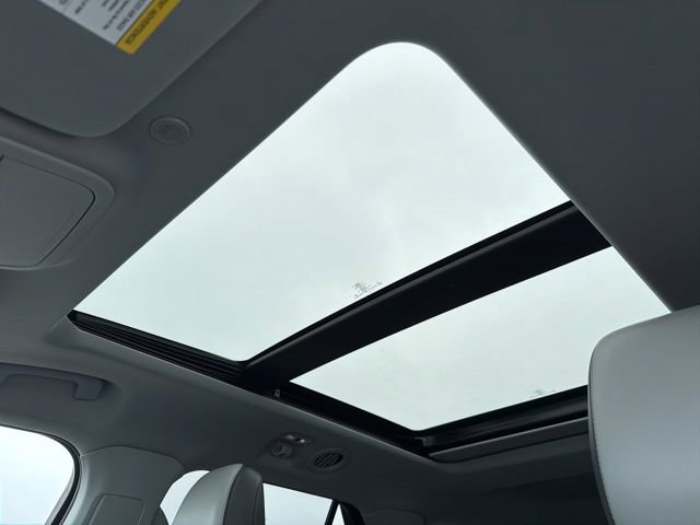 Certified 2021 Ford Explorer XLT w/ Equipment Group 202A image 27