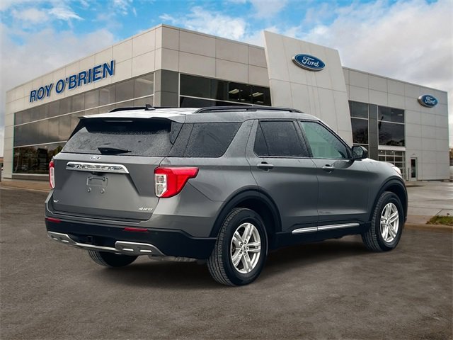Certified 2022 Ford Explorer XLT w/ Equipment Group 202A image 5