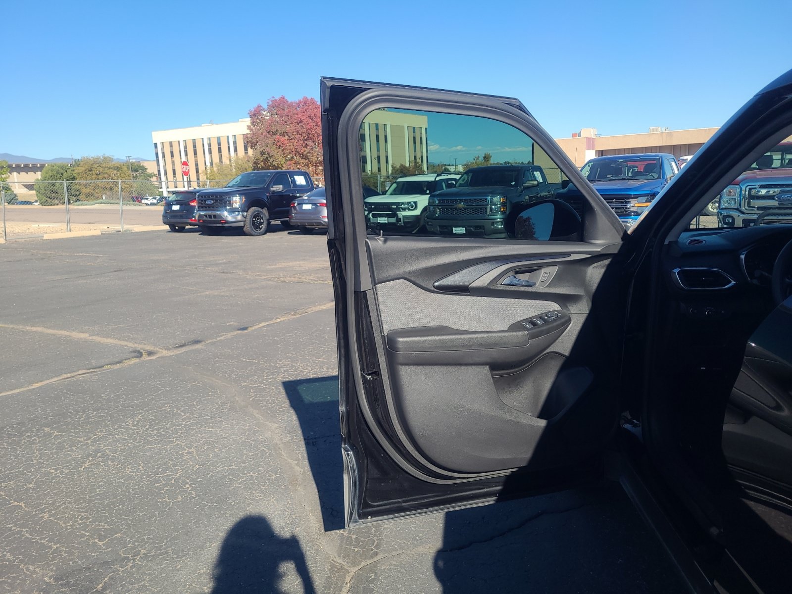 Used 2022 Chevrolet TrailBlazer LT w/ Driver Confidence Package AWD/4WD image 13