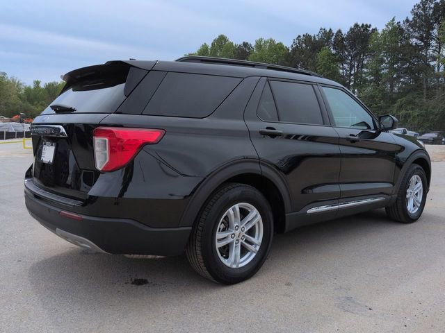Certified 2024 Ford Explorer XLT w/ Equipment Group 202A RWD image 4